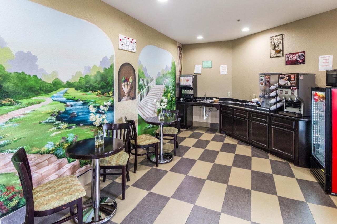 Scottish Inn And Suites Baytown Esterno foto